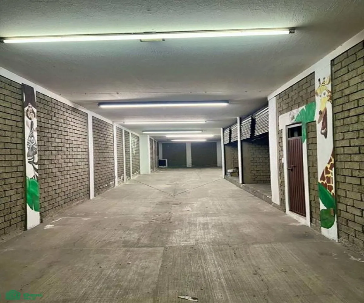 Bodega En Venta,Oblatos,Esteban Loera (San Felipe) 284, Guadalajara, Jalisco 44700, 4 Habitaciones,2 Baños,Esteban Loera (San Felipe),3,MX261092054