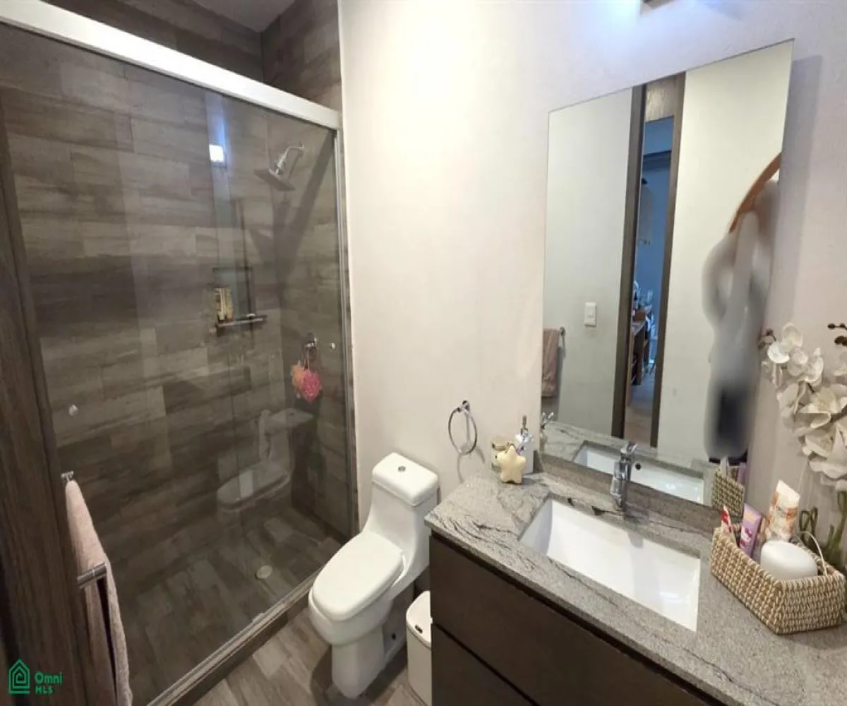 Departamento En Venta,Arcos Vallarta,Victoriano Salado Álvarez 1995, Guadalajara, Jalisco 44130, 3 Habitaciones,2 Baños,Victoriano Salado Álvarez,1,MX261092211