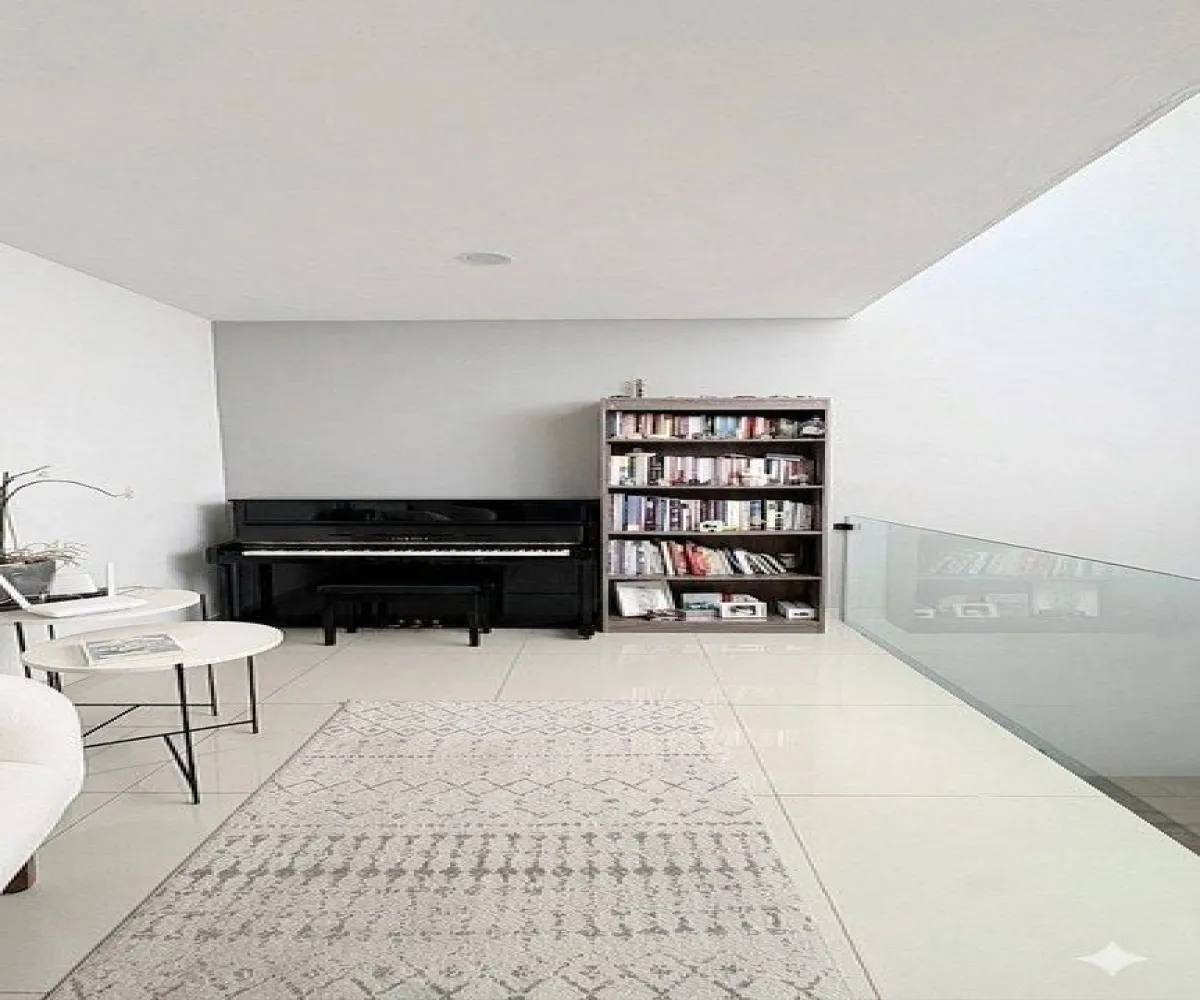 Casa En Venta,Los Gavilanes,Avenida Punto Sur 6387, Tlajomulco de Zúñiga, Jalisco 45645, 3 Habitaciones,2 Baños,Avenida Punto Sur,1,pZx425g