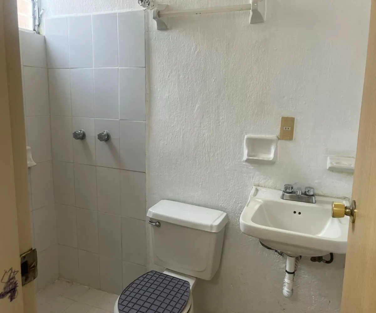 Casa En Venta,Colinas de Huentitán,José Ortiz Vidales 5205, Guadalajara, Jalisco 44398, 2 Habitaciones,1 Baño,José Ortiz Vidales,2,piU9Ai0