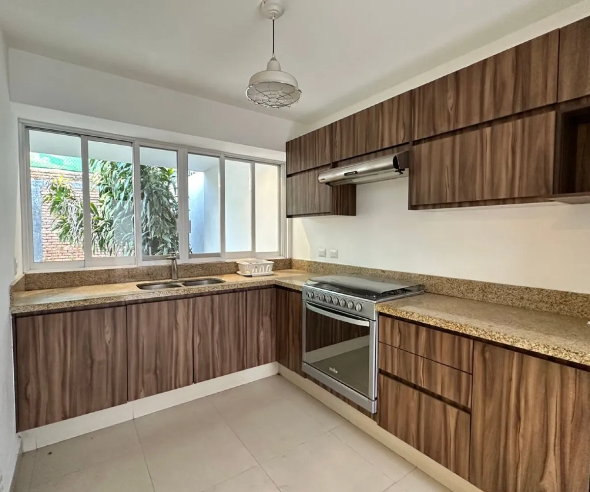 Casa En Renta,Italia Providencia,Milán 2510, Guadalajara, Jalisco 44648, 4 Habitaciones,2 Baños,Milán,2,pjJRY00