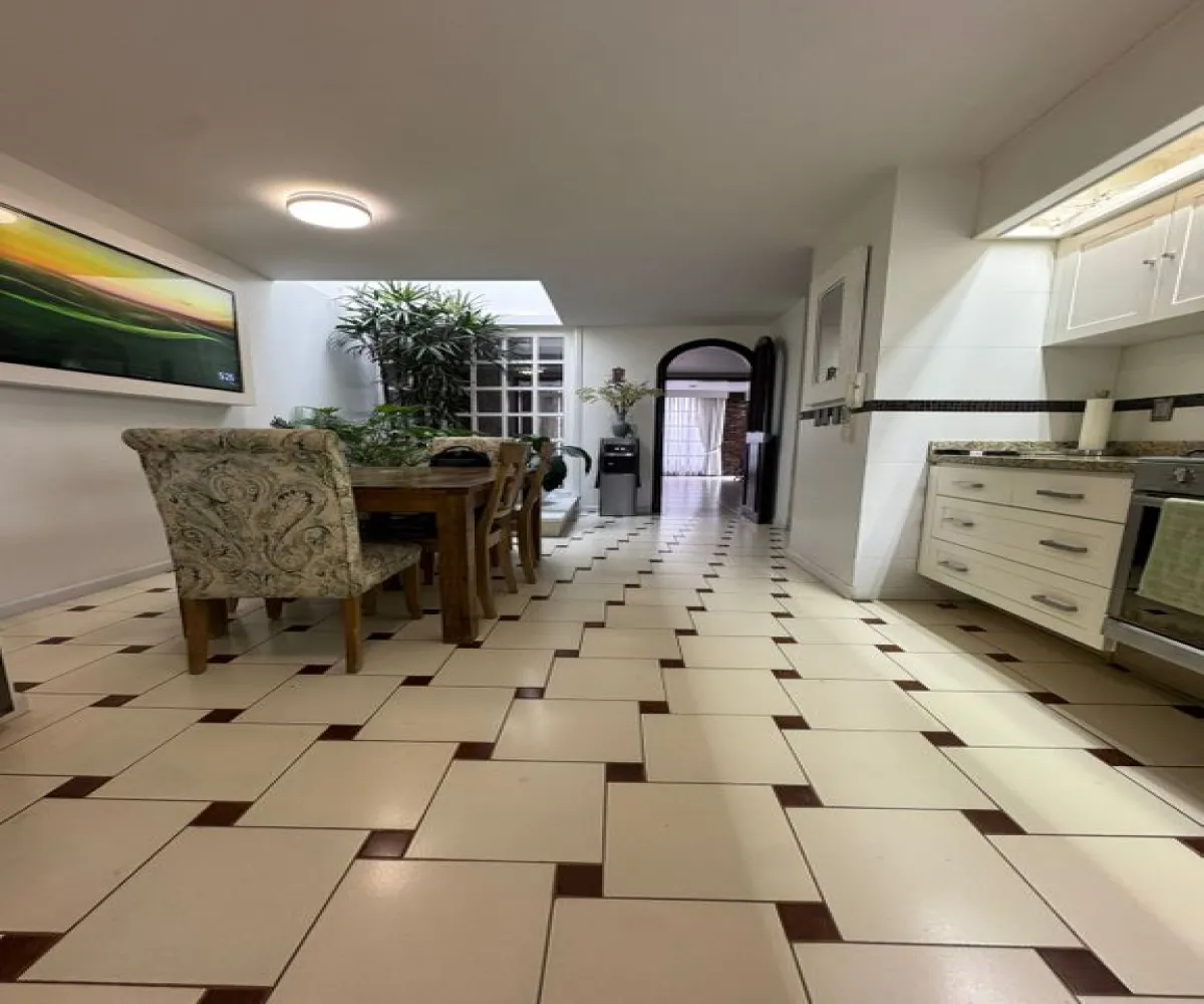 Casa En Venta,Parque de la Castellana,Central 1081, Zapopan, Jalisco 45117, 3 Habitaciones,3 Baños,Central,1,pmf7fQO