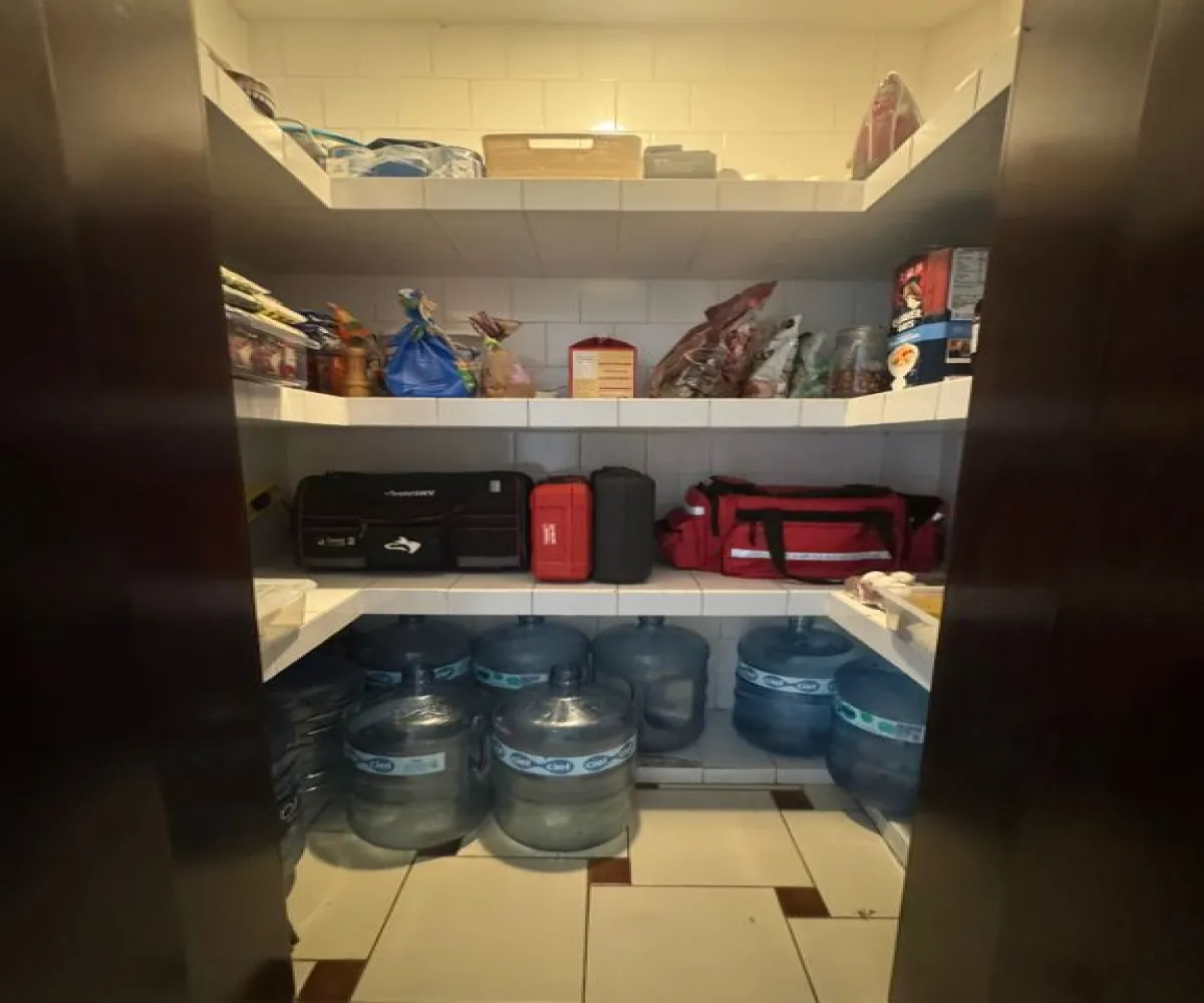 Casa En Venta,Parque de la Castellana,Central 1081, Zapopan, Jalisco 45117, 3 Habitaciones,3 Baños,Central,1,pmf7fQO