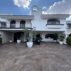 Casa En Venta,Parque de la Castellana,Central 1081, Zapopan, Jalisco 45117, 3 Habitaciones,3 Baños,Central,1,pmf7fQO