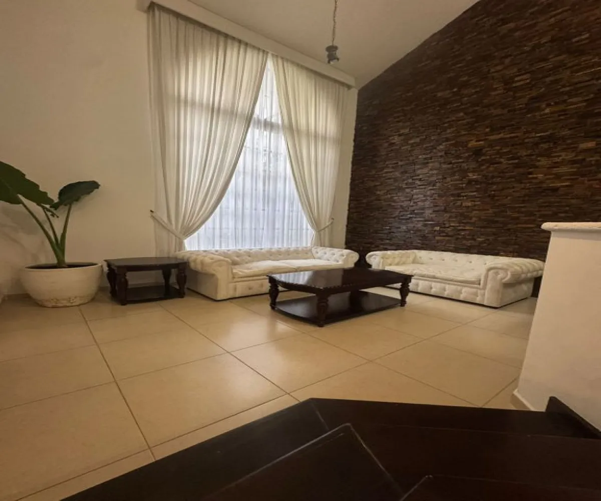 Casa En Venta,Parque de la Castellana,Central 1081, Zapopan, Jalisco 45117, 3 Habitaciones,3 Baños,Central,1,pmf7fQO