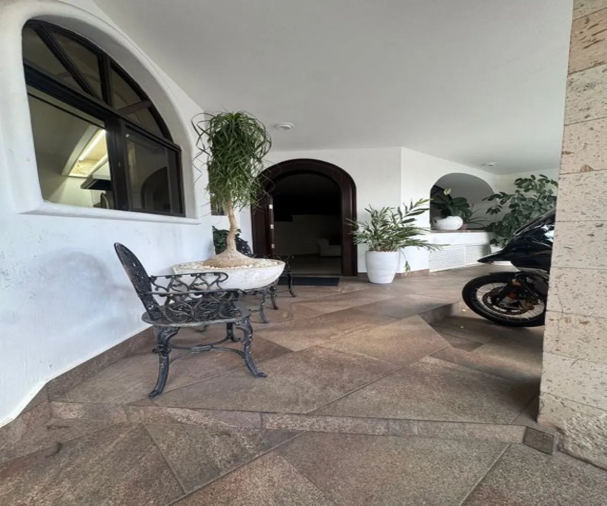 Casa En Venta,Parque de la Castellana,Central 1081, Zapopan, Jalisco 45117, 3 Habitaciones,3 Baños,Central,1,pmf7fQO