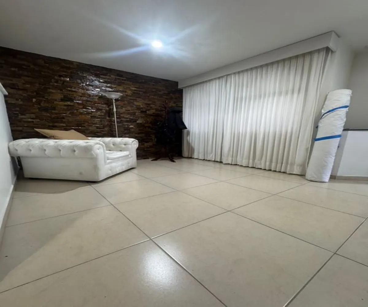 Casa En Venta,Parque de la Castellana,Central 1081, Zapopan, Jalisco 45117, 3 Habitaciones,3 Baños,Central,1,pmf7fQO