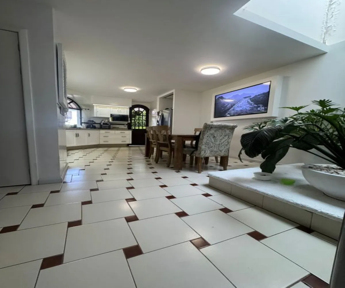 Casa En Venta,Parque de la Castellana,Central 1081, Zapopan, Jalisco 45117, 3 Habitaciones,3 Baños,Central,1,pmf7fQO