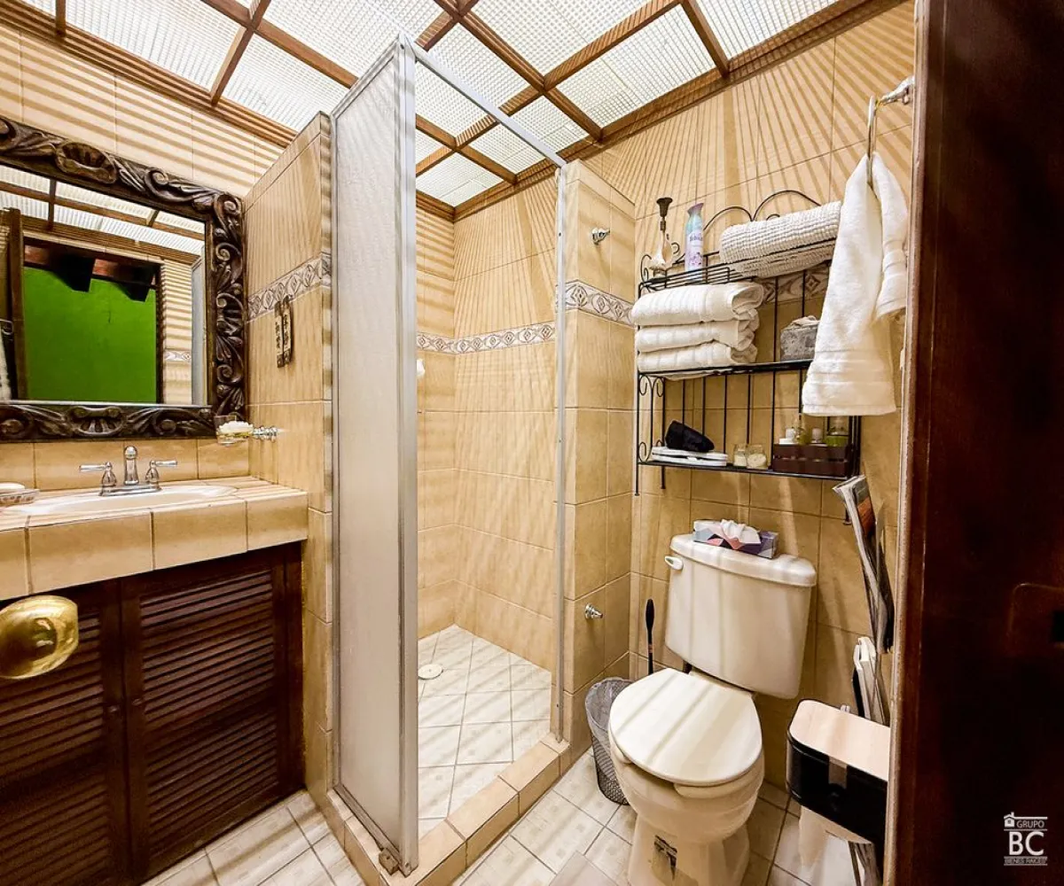 Casa En Venta,Los Gavilanes,Morelos 333 1, Tlajomulco de Zúñiga, Jalisco 45645, 4 Habitaciones,4 Baños,Morelos,1,ppvUNVV