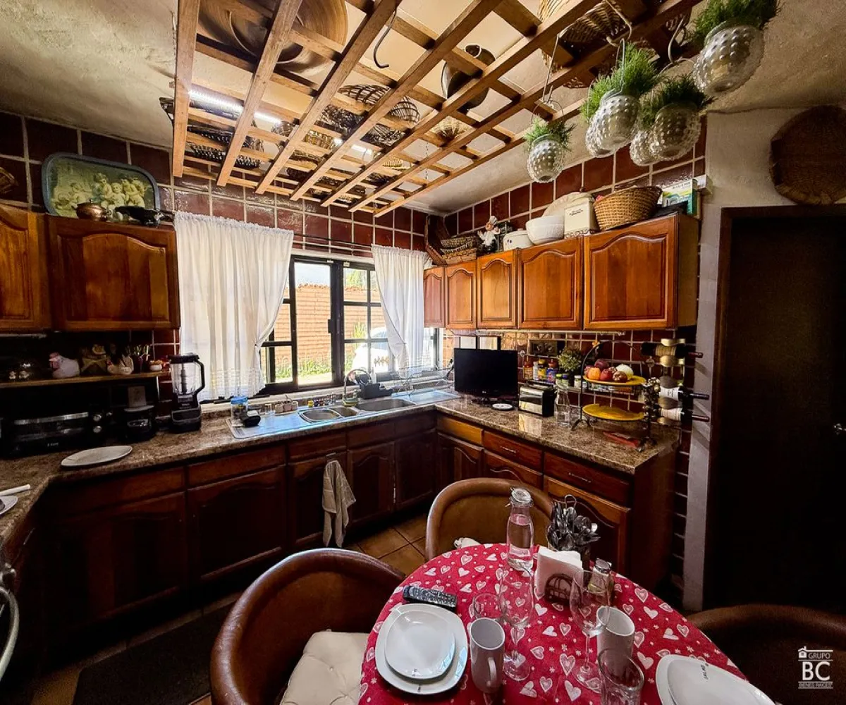 Casa En Venta,Los Gavilanes,Morelos 333 1, Tlajomulco de Zúñiga, Jalisco 45645, 4 Habitaciones,4 Baños,Morelos,1,ppvUNVV