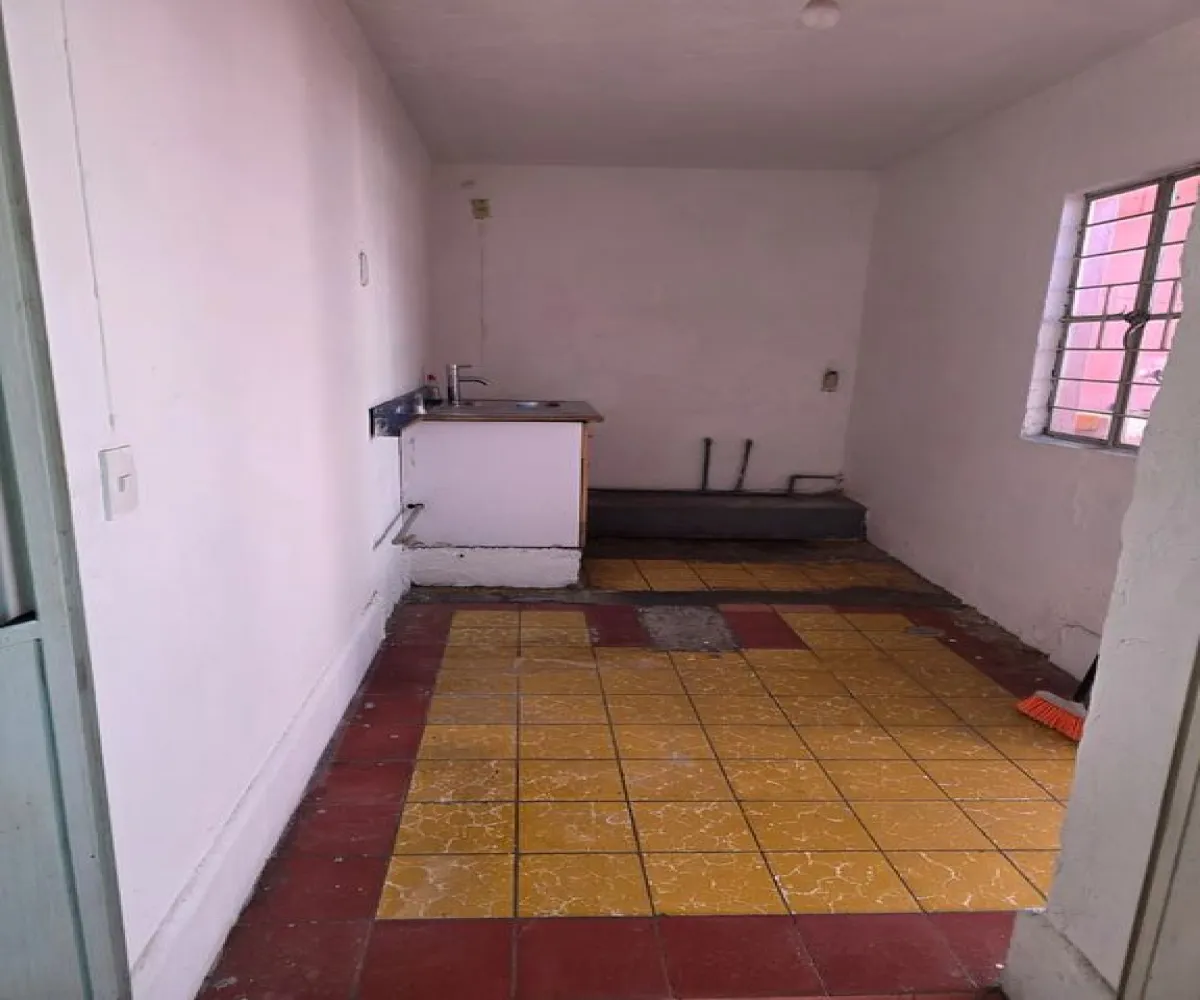 Casa En Venta,Mezquitan,Tabasco 1240, Guadalajara, Jalisco 44260, 6 Habitaciones,3 Baños,Tabasco,2,pUxagJB