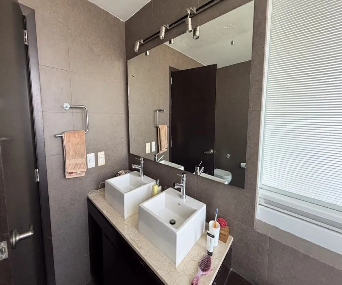 Departamento En Venta,Valle Real,Avenida Paseo La Toscana S/N, Zapopan, Jalisco 45019, 4 Habitaciones,5 Baños,Avenida Paseo La Toscana,2,pESpjUY