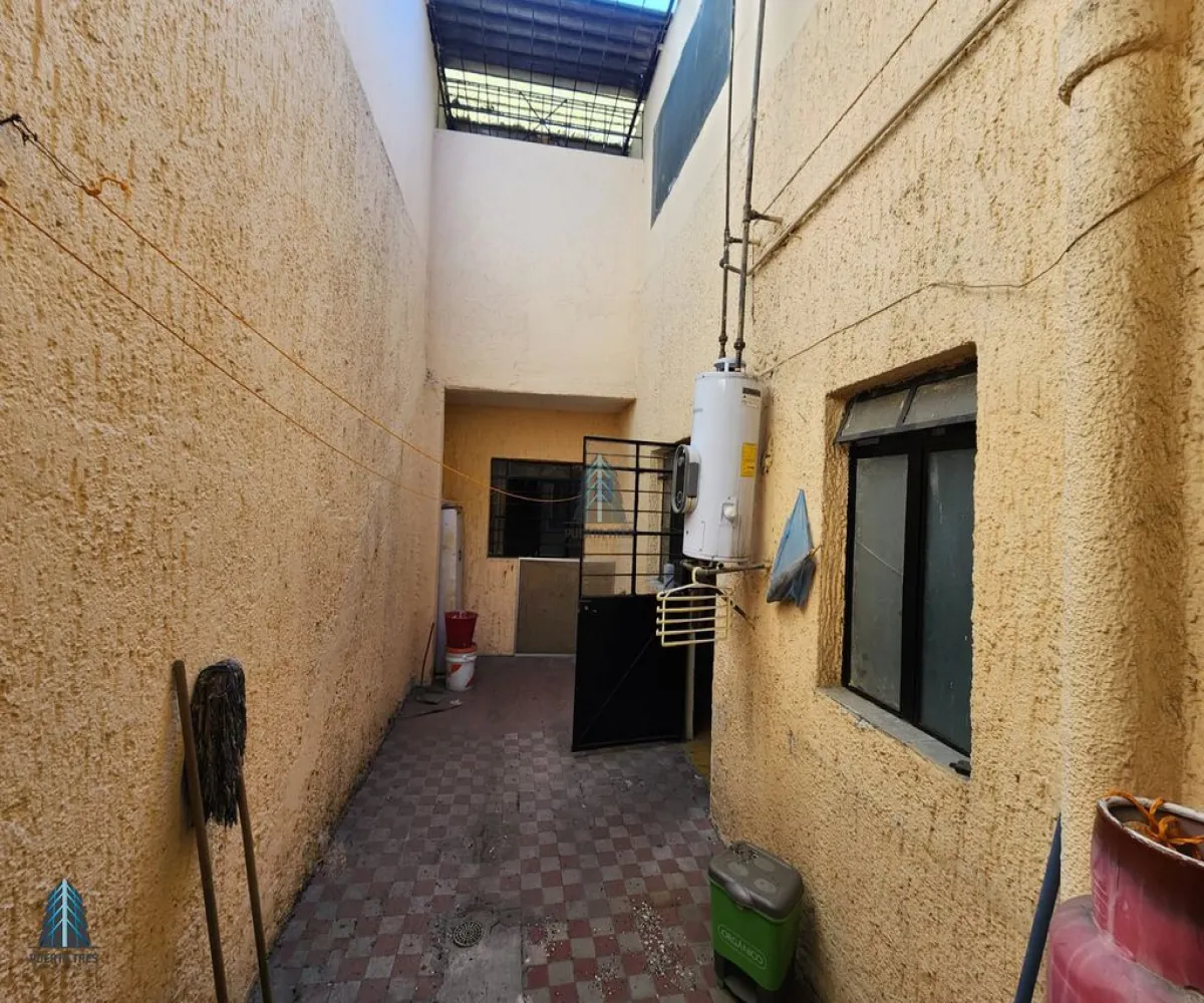 Casa En Venta,Atlas,Río Danubio 1623, Guadalajara, Jalisco 44870, 4 Habitaciones,2 Baños,Río Danubio,2,pDoHhCu