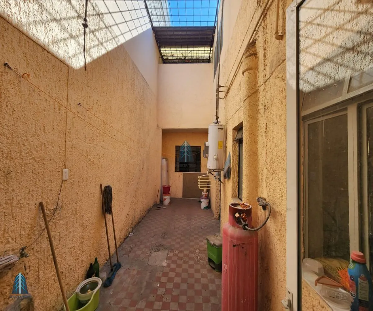 Casa En Venta,Atlas,Río Danubio 1623, Guadalajara, Jalisco 44870, 4 Habitaciones,2 Baños,Río Danubio,2,pDoHhCu