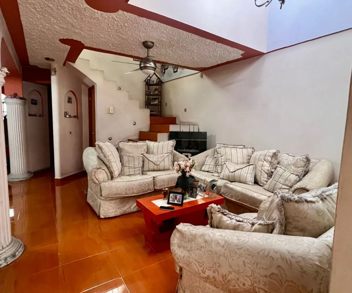 Casa En Venta,Autocinema,Bejar # 863, Guadalajara, Jalisco 44230, 4 Habitaciones,3 Baños,Bejar # ,1,pDt9aoS