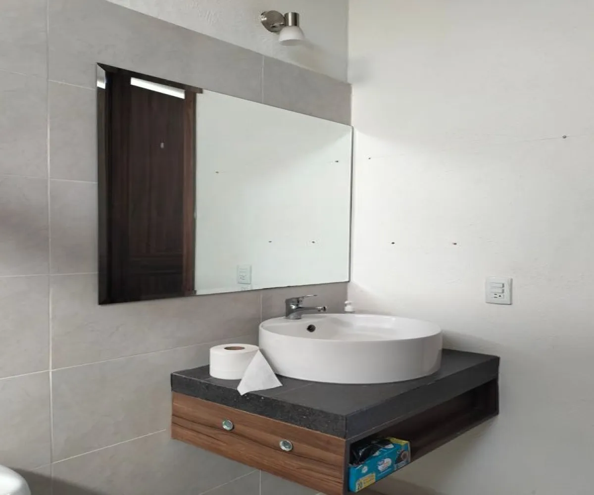 Casa En Venta,Francisco I. Madero 671 60, San Pedro Tlaquepaque, Jalisco 45645, 3 Habitaciones,2 Baños,Francisco I. Madero,3,p9BIhZ3