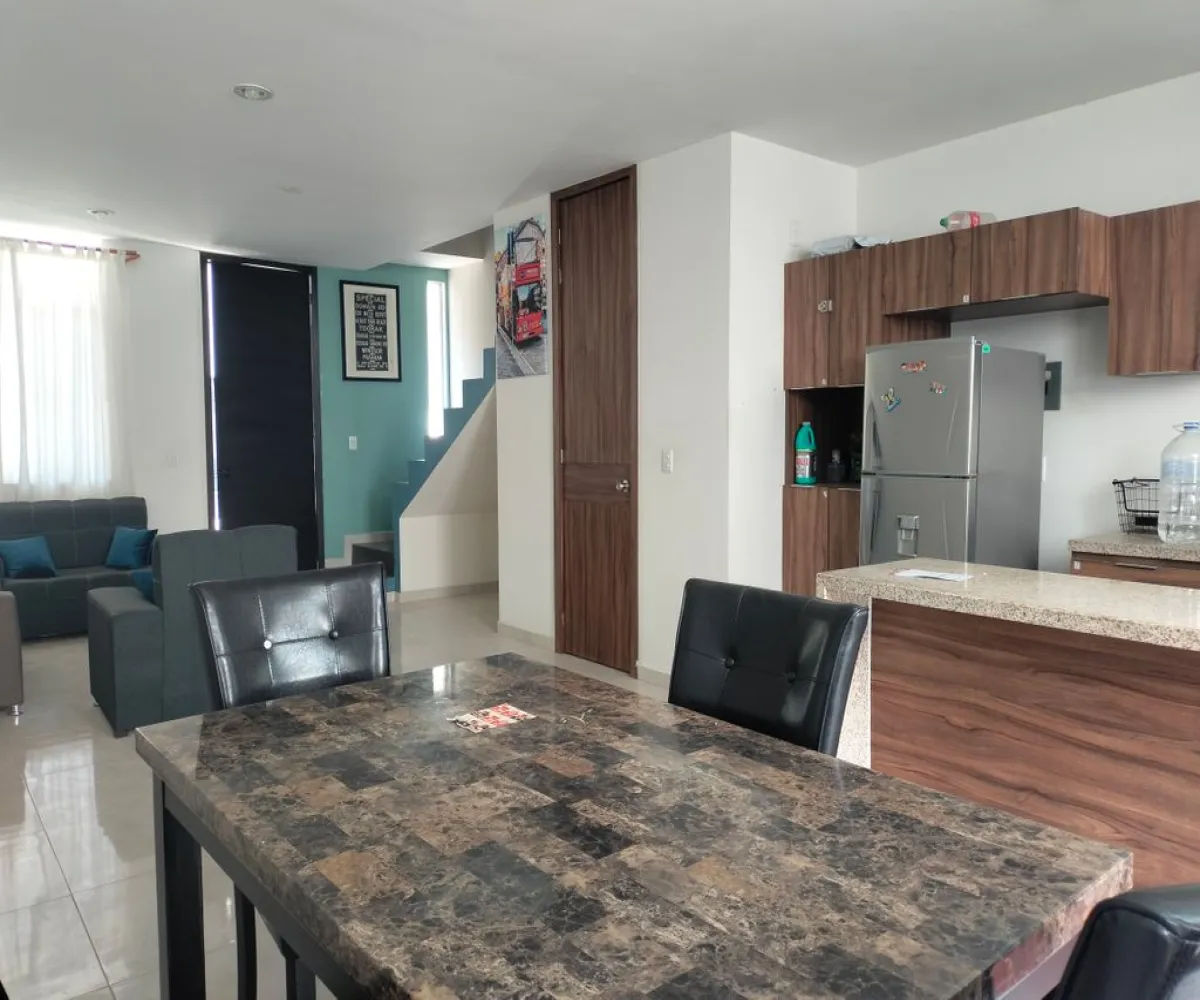 Casa En Venta,Francisco I. Madero 671 60, San Pedro Tlaquepaque, Jalisco 45645, 3 Habitaciones,2 Baños,Francisco I. Madero,3,p9BIhZ3