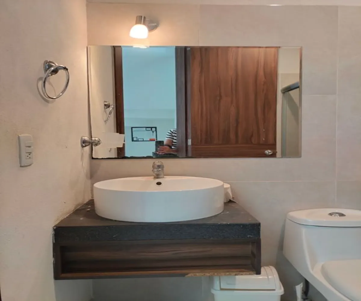 Casa En Venta,Francisco I. Madero 671 60, San Pedro Tlaquepaque, Jalisco 45645, 3 Habitaciones,2 Baños,Francisco I. Madero,3,p9BIhZ3