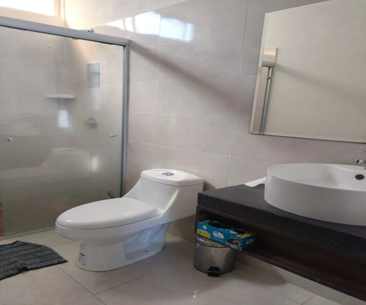 Casa En Venta,Francisco I. Madero 671 60, San Pedro Tlaquepaque, Jalisco 45645, 3 Habitaciones,2 Baños,Francisco I. Madero,3,p9BIhZ3