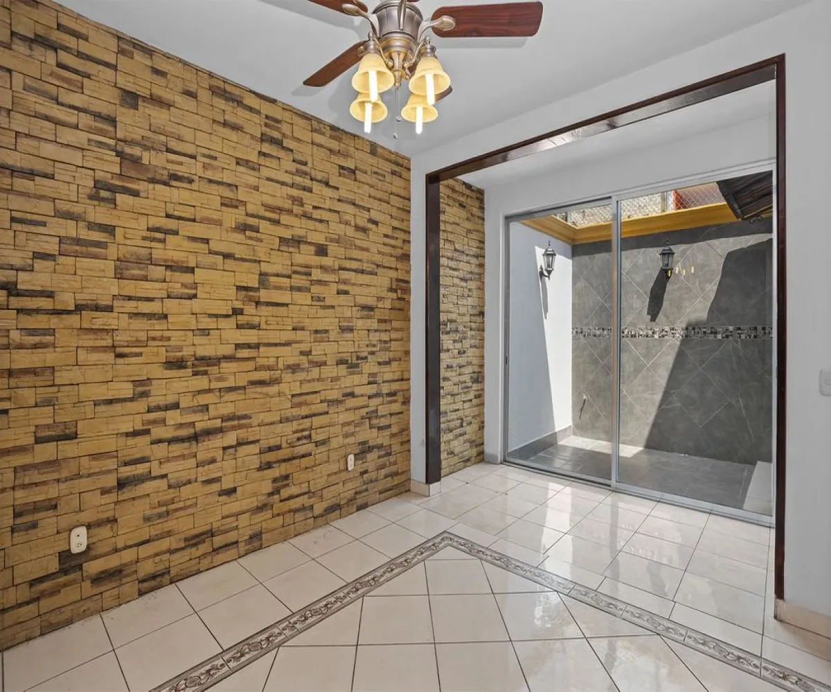 Casa En Renta,El Tapatío,Constitucion De 1857 3339, San Pedro Tlaquepaque, Jalisco 45588, 3 Habitaciones,2 Baños,Constitucion De 1857,3,peEzetK