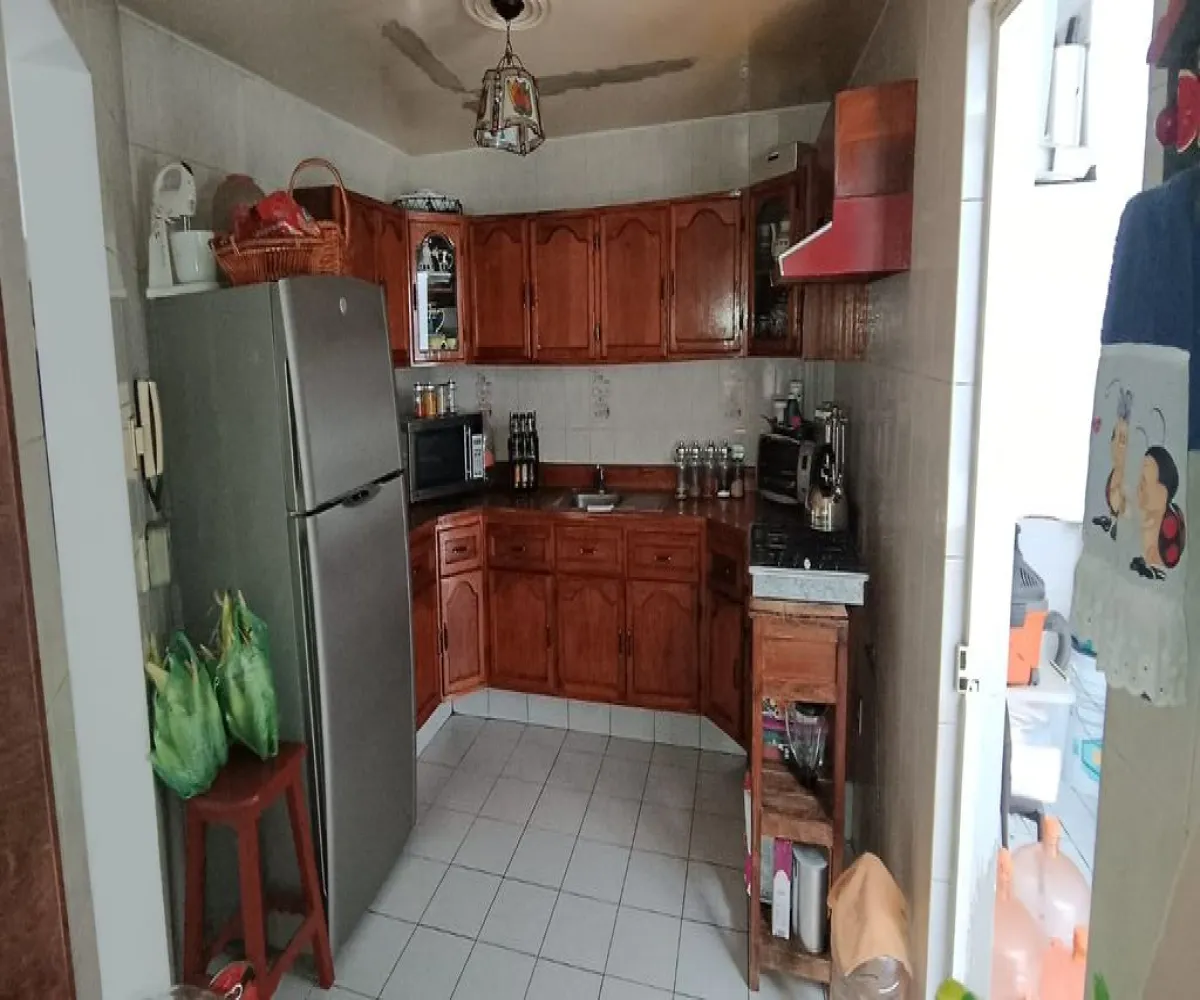 Casa En Venta,Fraccionamiento Revolución,Pelotón Oriente 160, San Pedro Tlaquepaque, Jalisco 45588, 3 Habitaciones,1 Baño,Pelotón Oriente,2,pwZDT6f