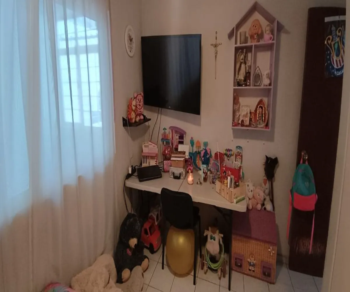 Casa En Venta,Fraccionamiento Revolución,Pelotón Oriente 160, San Pedro Tlaquepaque, Jalisco 45588, 3 Habitaciones,1 Baño,Pelotón Oriente,2,pwZDT6f