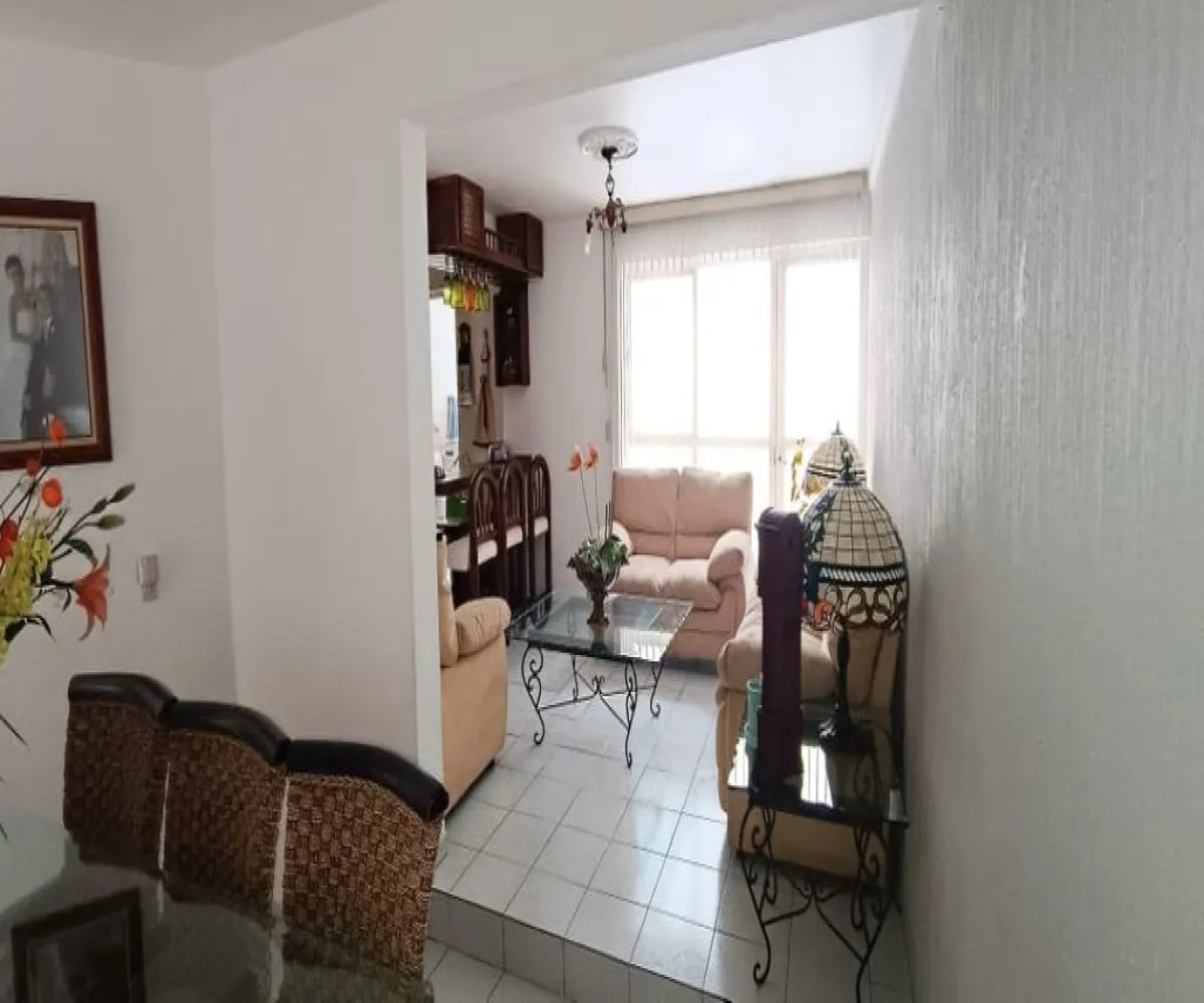 Casa En Venta,Fraccionamiento Revolución,Pelotón Oriente 160, San Pedro Tlaquepaque, Jalisco 45588, 3 Habitaciones,1 Baño,Pelotón Oriente,2,pwZDT6f