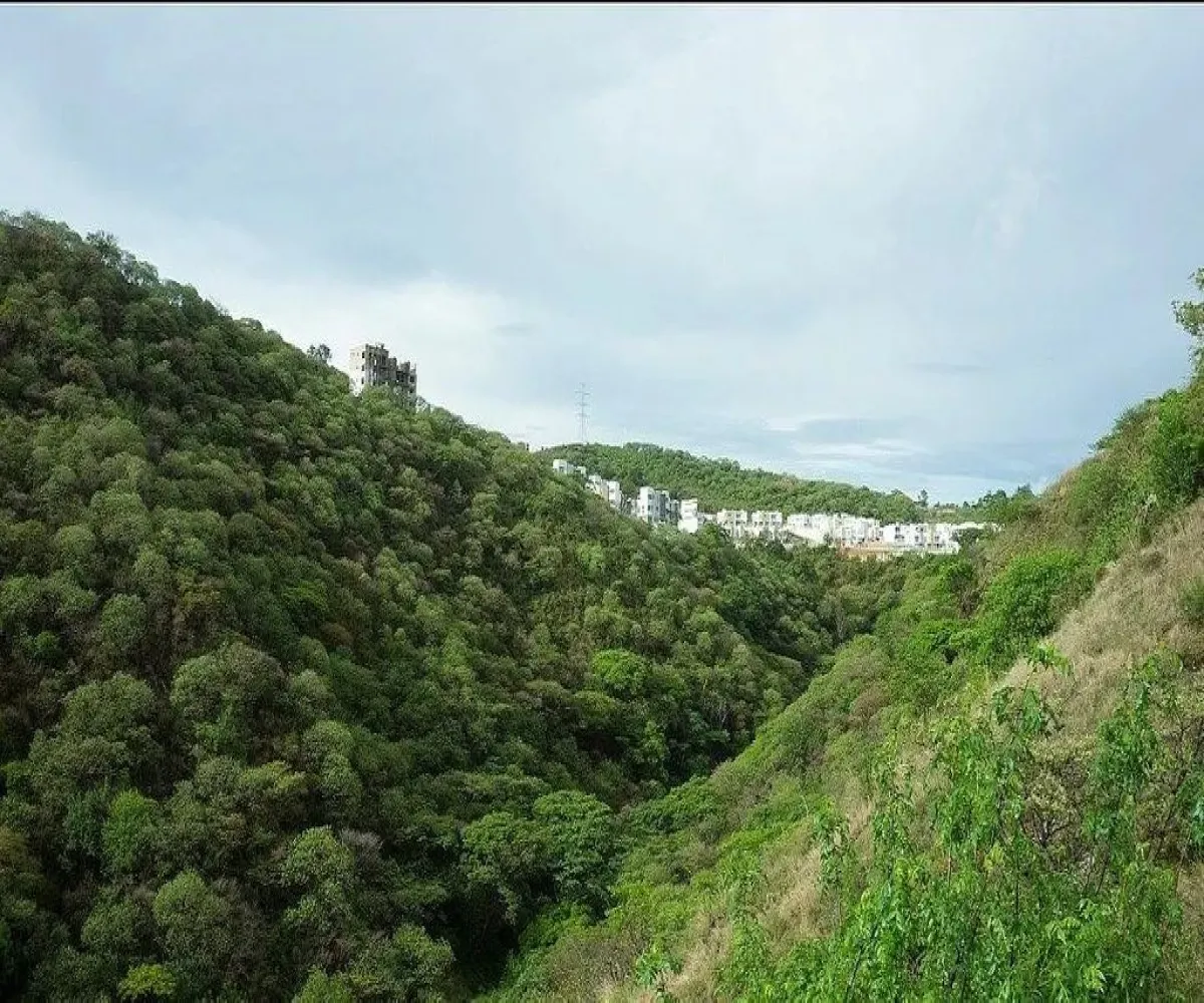 Casa En Venta,Colinas de San Isidro,Avenida Camino de los Parques 3229, Zapopan, Jalisco 45180, 3 Habitaciones,2 Baños,Avenida Camino de los Parques,3,pnxUiFM