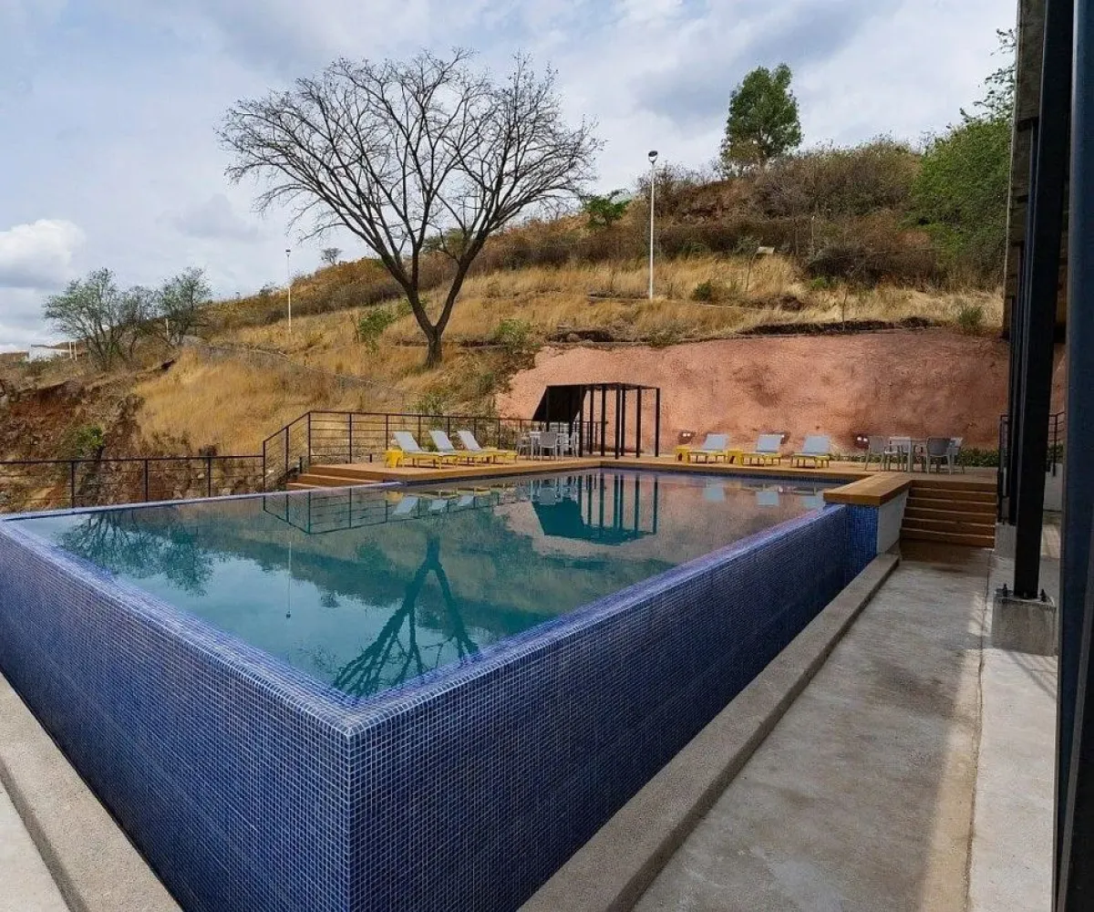 Departamento En Venta,Sin Nombre,Calle Prolongacion Avenida Las Fuentes S/N, San Pedro Tlaquepaque, Jalisco 45608, 2 Habitaciones,2 Baños,Calle Prolongacion Avenida Las Fuentes,1,pLHp3hC