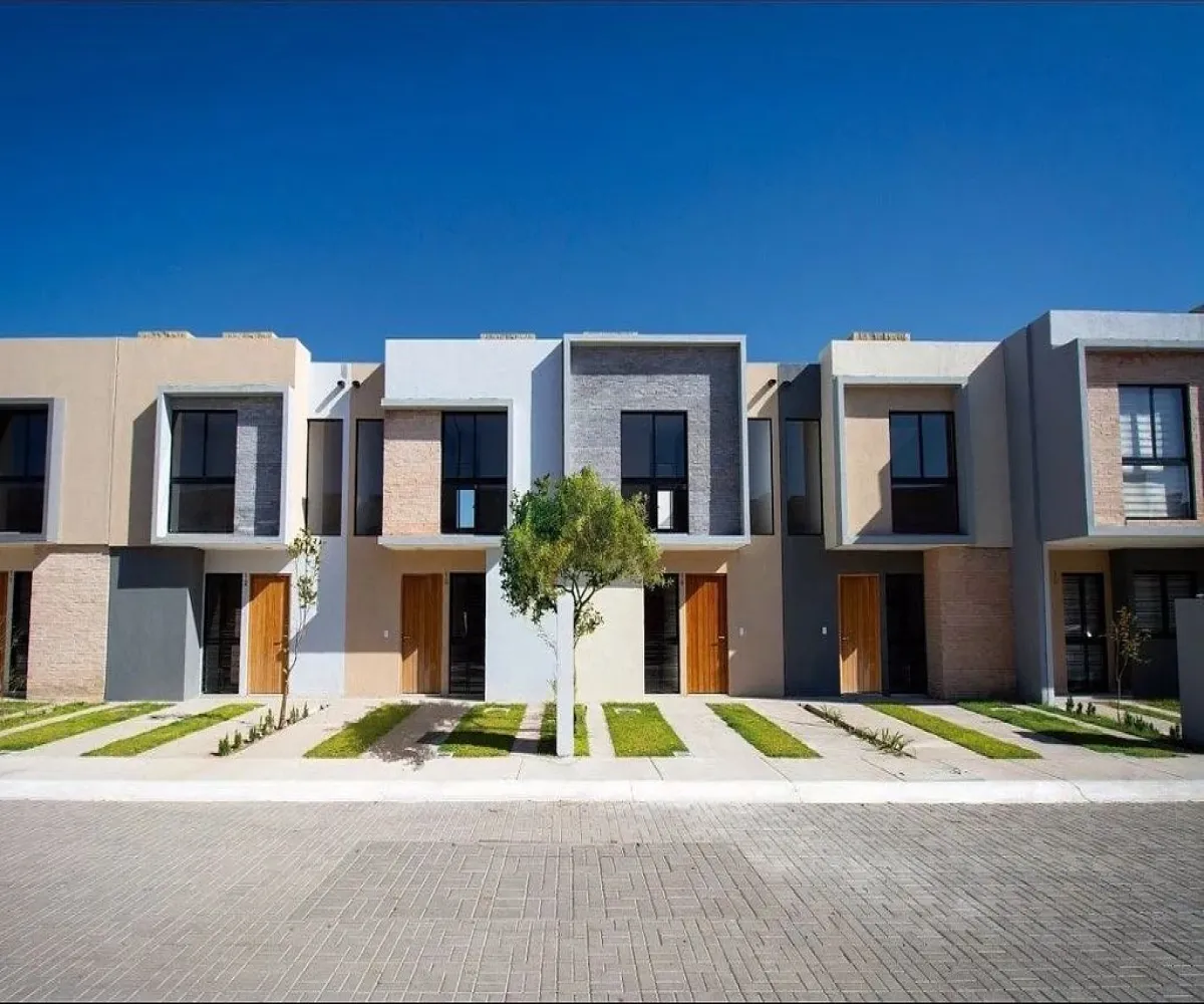 Casa En Venta,Parques del Bosque,Calle Independencia 3342, San Pedro Tlaquepaque, Jalisco 45609, 3 Habitaciones,3 Baños,Calle Independencia,2,pIj6P8A