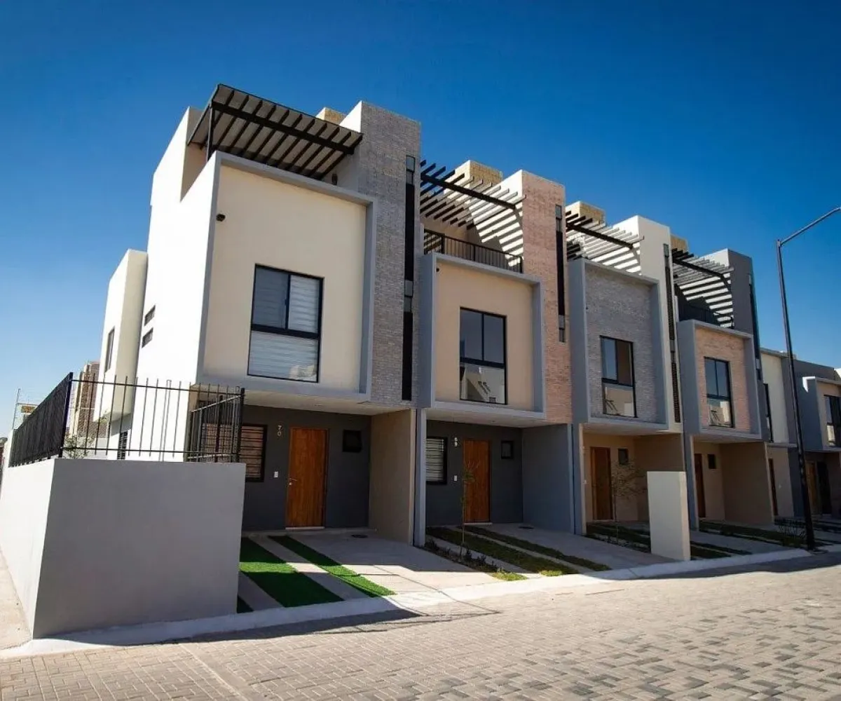 Casa En Venta,Parques del Bosque,Calle Independencia 3342, San Pedro Tlaquepaque, Jalisco 45609, 3 Habitaciones,3 Baños,Calle Independencia,2,pIj6P8A