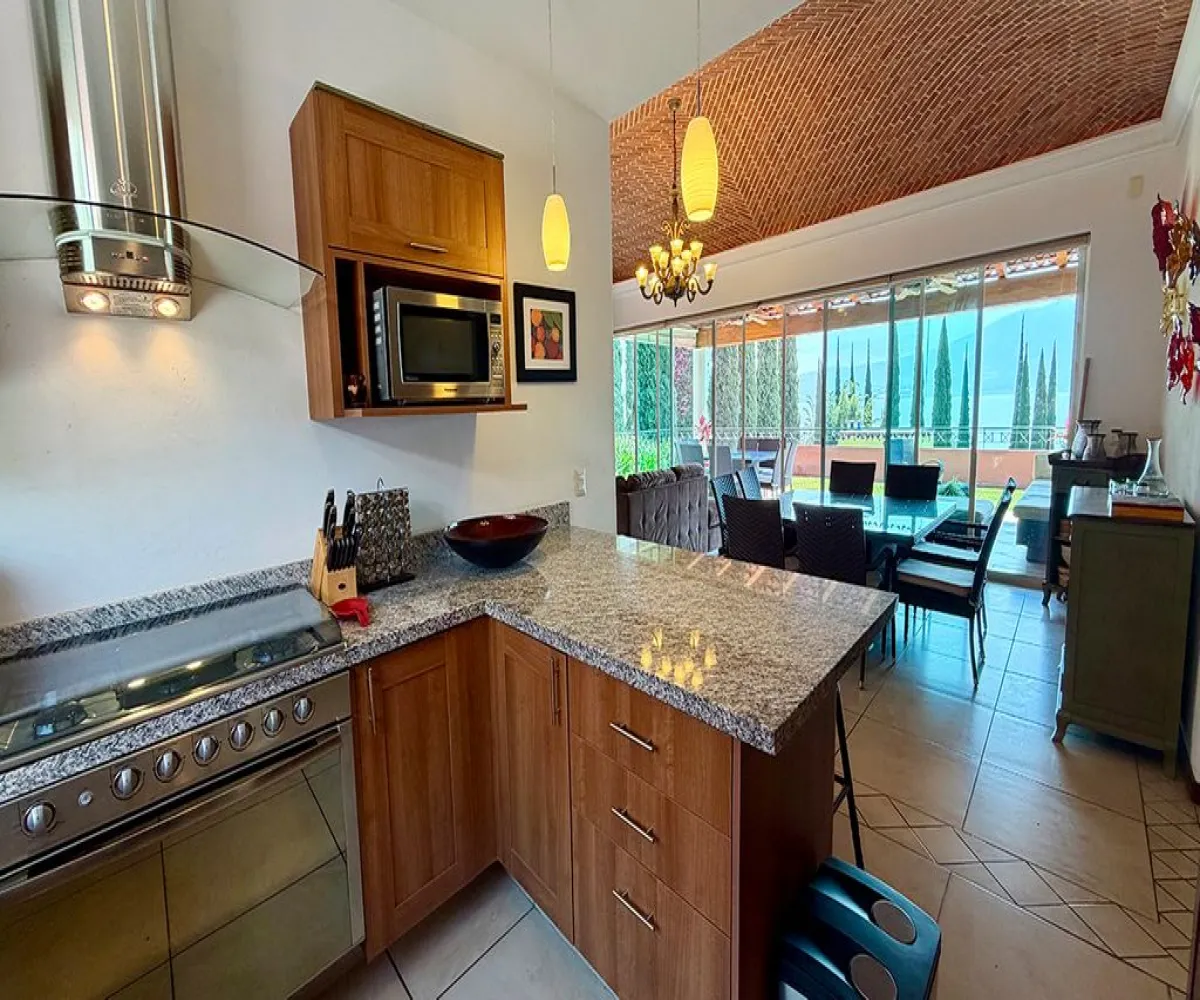 Casa En Renta,Raquet Club,Calle el Limón 263, Jocotepec, Jalisco 45820, 2 Habitaciones,2 Baños,Calle el Limón,1,pxPyQMx