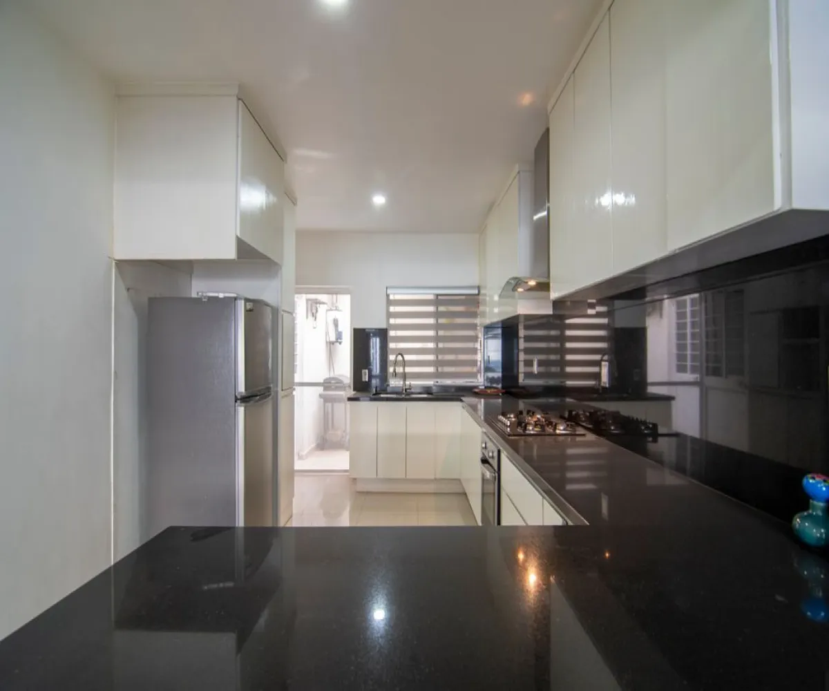 Casa En Venta,La Tuzania Ejidal,Miraflor 929, Zapopan, Jalisco 45138, 4 Habitaciones,3 Baños,Miraflor,1,pbB11Ds