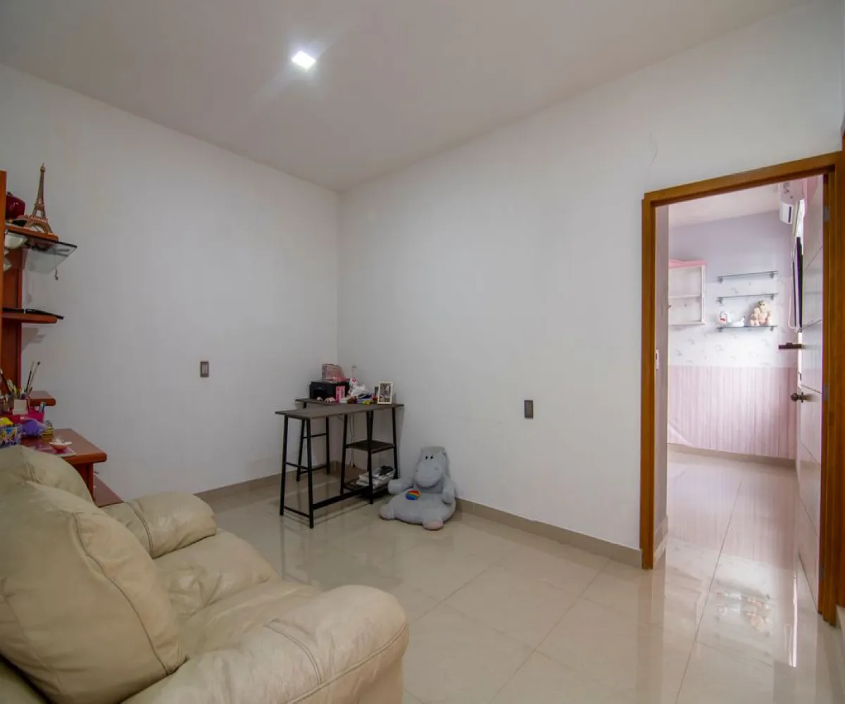Casa En Venta,La Tuzania Ejidal,Miraflor 929, Zapopan, Jalisco 45138, 4 Habitaciones,3 Baños,Miraflor,1,pbB11Ds