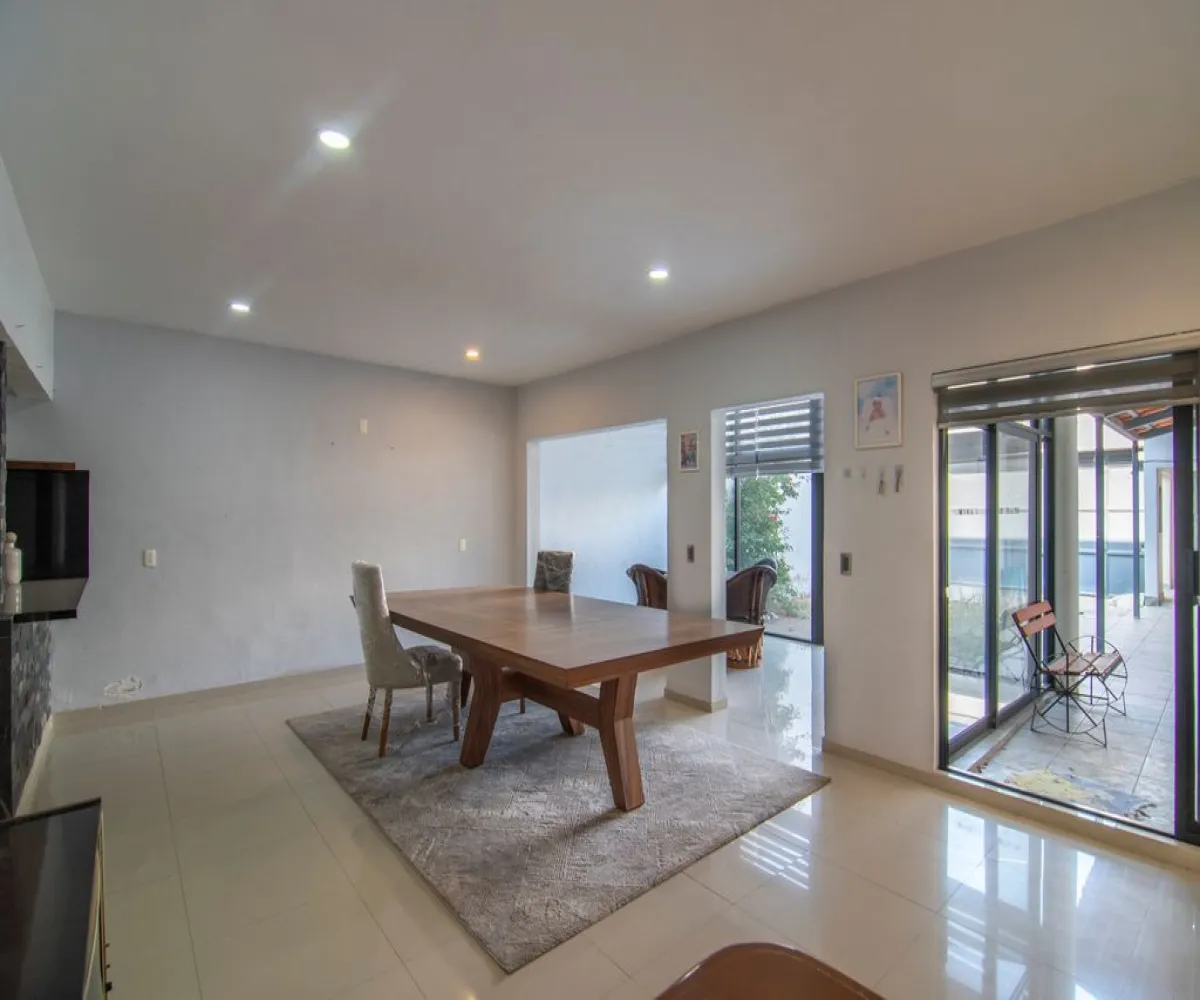 Casa En Venta,La Tuzania Ejidal,Miraflor 929, Zapopan, Jalisco 45138, 4 Habitaciones,3 Baños,Miraflor,1,pbB11Ds