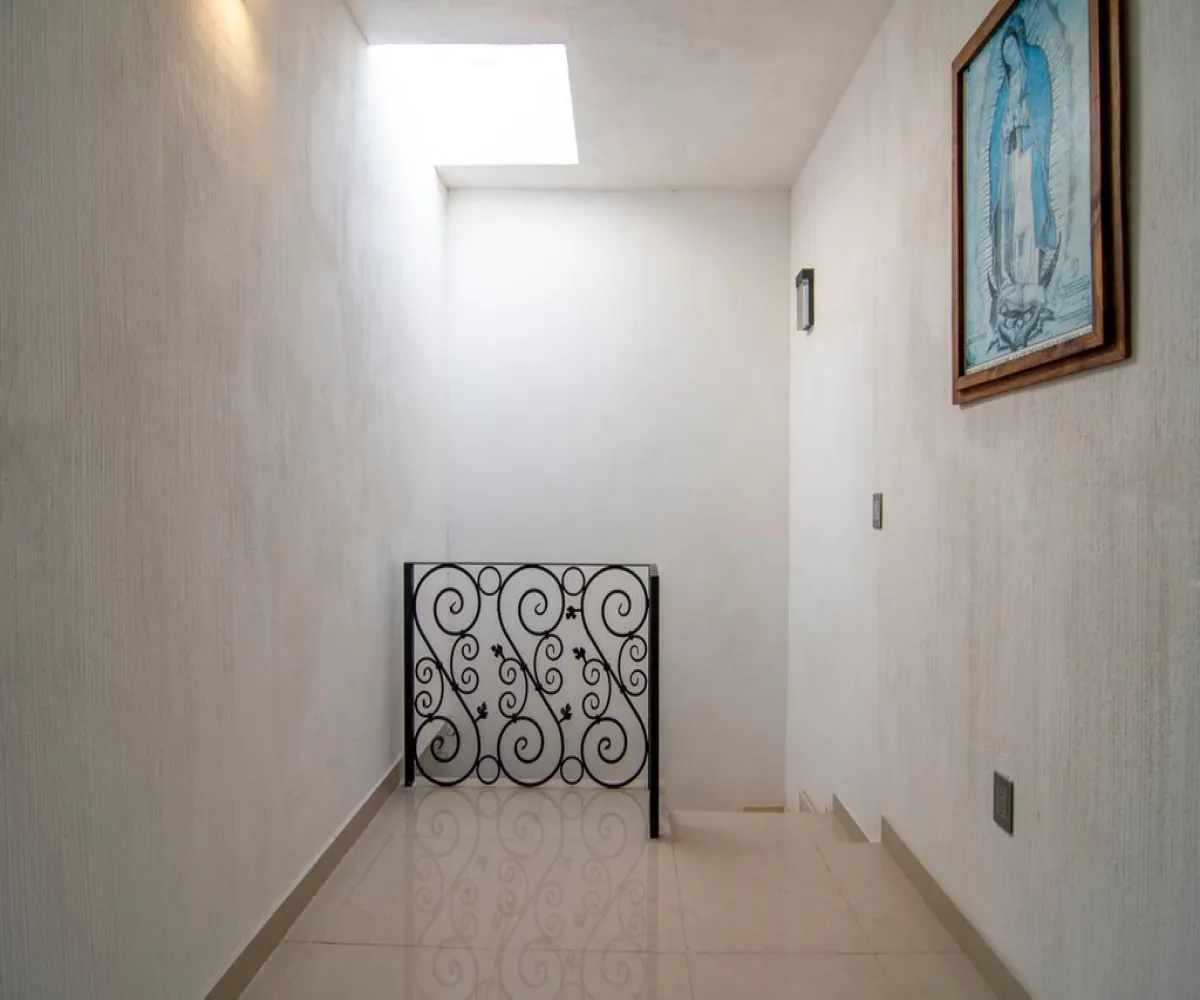 Casa En Venta,La Tuzania Ejidal,Miraflor 929, Zapopan, Jalisco 45138, 4 Habitaciones,3 Baños,Miraflor,1,pbB11Ds