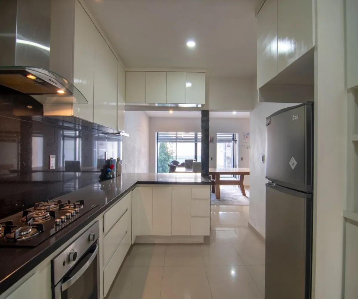 Casa En Venta,La Tuzania Ejidal,Miraflor 929, Zapopan, Jalisco 45138, 4 Habitaciones,3 Baños,Miraflor,1,pbB11Ds