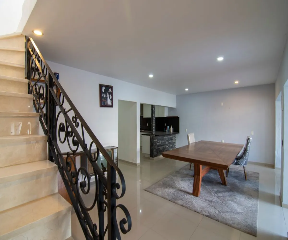 Casa En Venta,La Tuzania Ejidal,Miraflor 929, Zapopan, Jalisco 45138, 4 Habitaciones,3 Baños,Miraflor,1,pbB11Ds