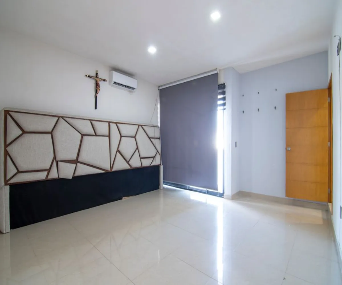 Casa En Venta,La Tuzania Ejidal,Miraflor 929, Zapopan, Jalisco 45138, 4 Habitaciones,3 Baños,Miraflor,1,pbB11Ds