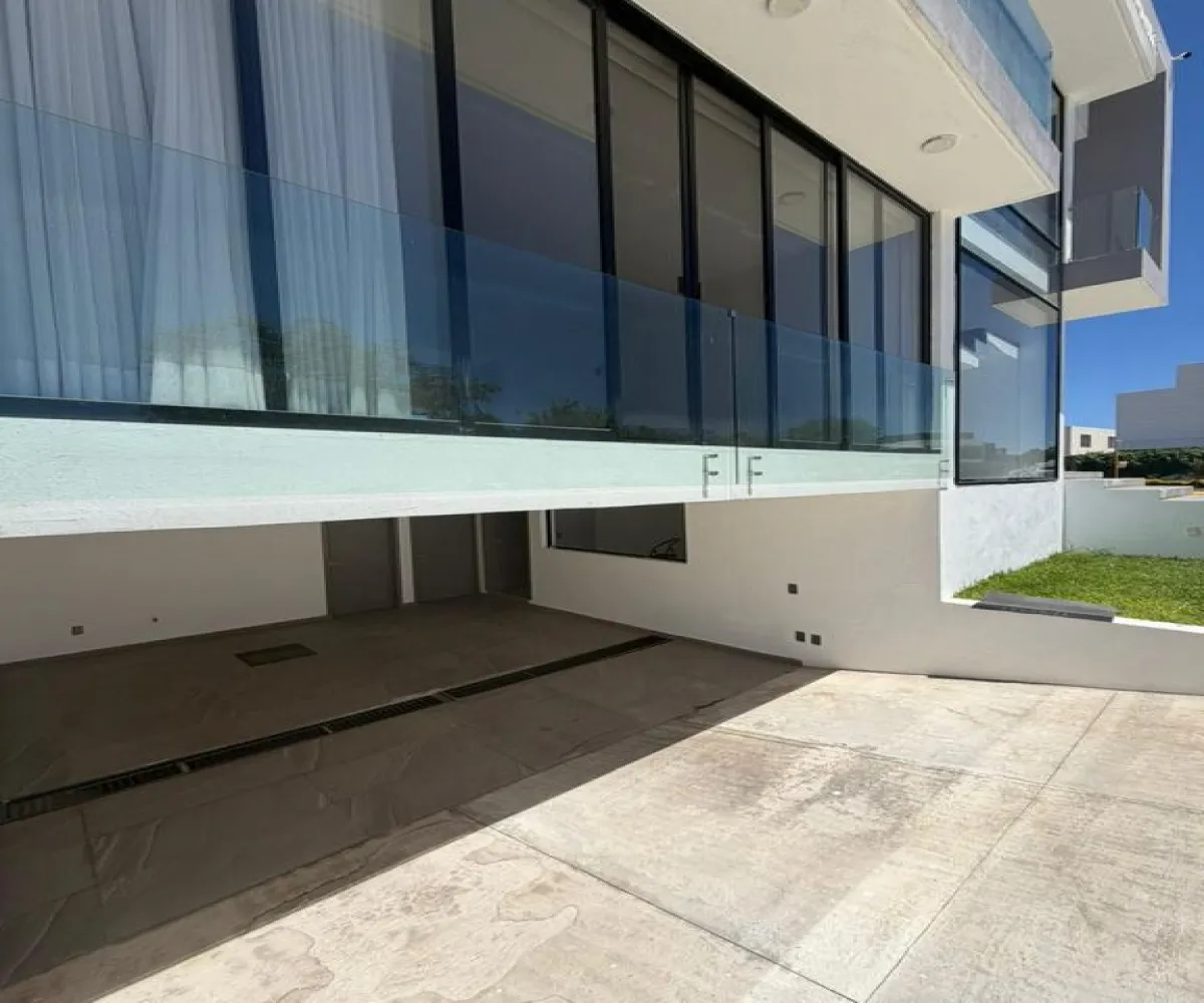 Casa En Venta,Valle del Imperio Galo S/N, Zapopan, Jalisco 45134, 4 Habitaciones,4 Baños,Valle del Imperio Galo,1,paBWdYE