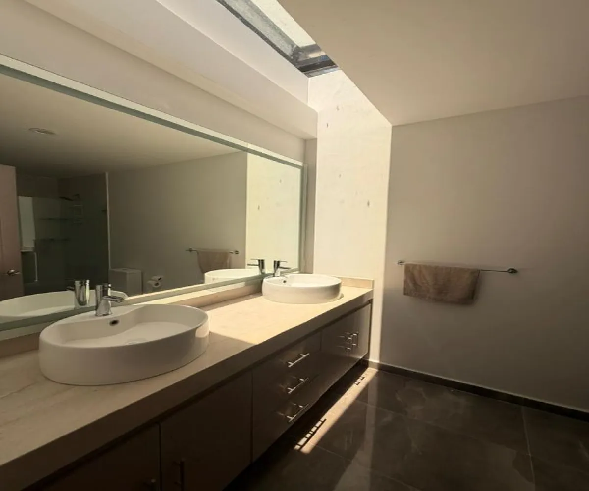 Casa En Venta,Valle del Imperio Galo S/N, Zapopan, Jalisco 45134, 4 Habitaciones,4 Baños,Valle del Imperio Galo,1,paBWdYE