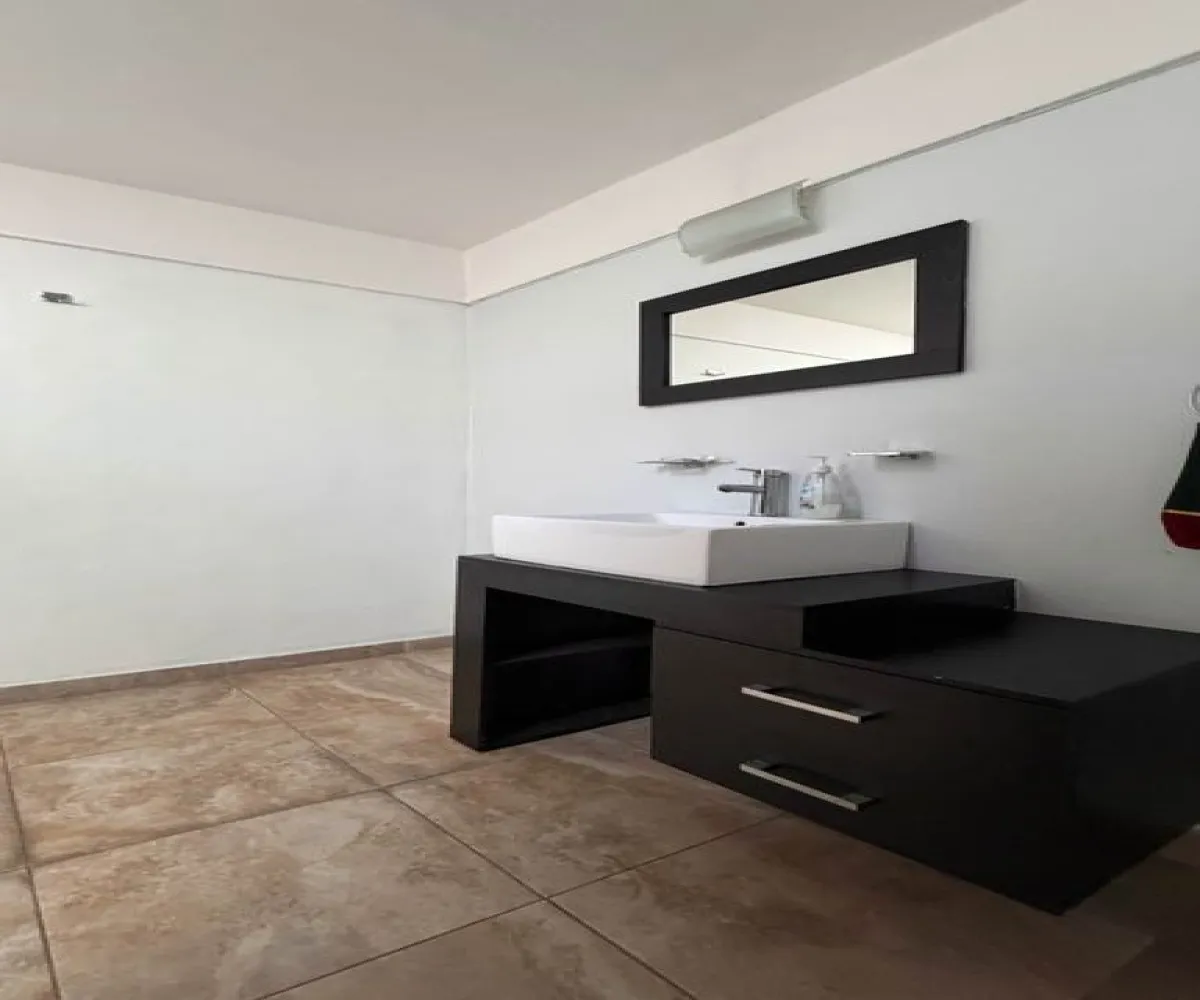 Casa En Venta,Jardines Vallarta,Giovanni Papini 251 4, Zapopan, Jalisco 45027, 4 Habitaciones,3 Baños,Giovanni Papini,1,pK0lwYg