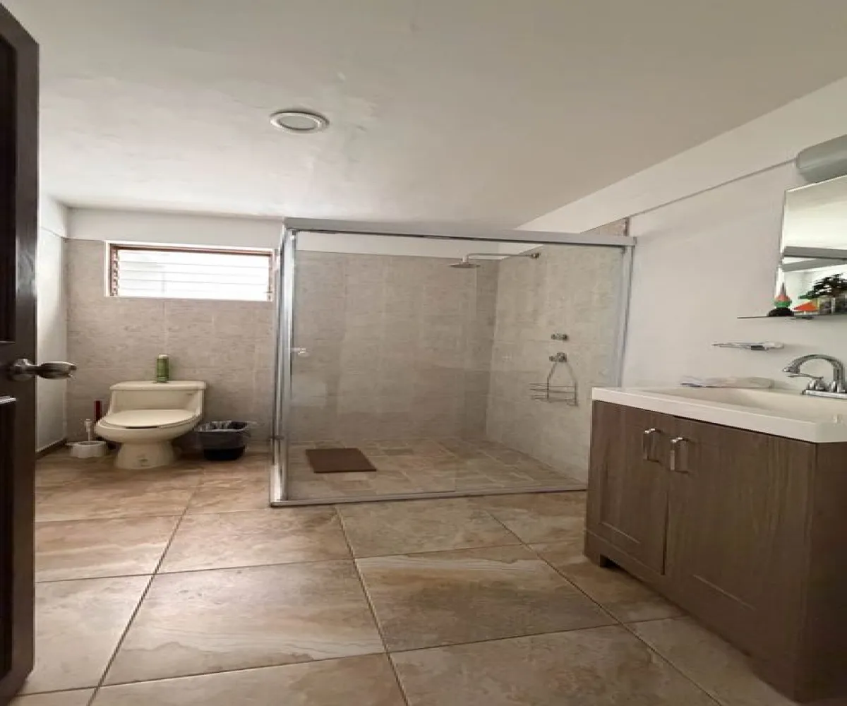 Casa En Venta,Jardines Vallarta,Giovanni Papini 251 4, Zapopan, Jalisco 45027, 4 Habitaciones,3 Baños,Giovanni Papini,1,pK0lwYg