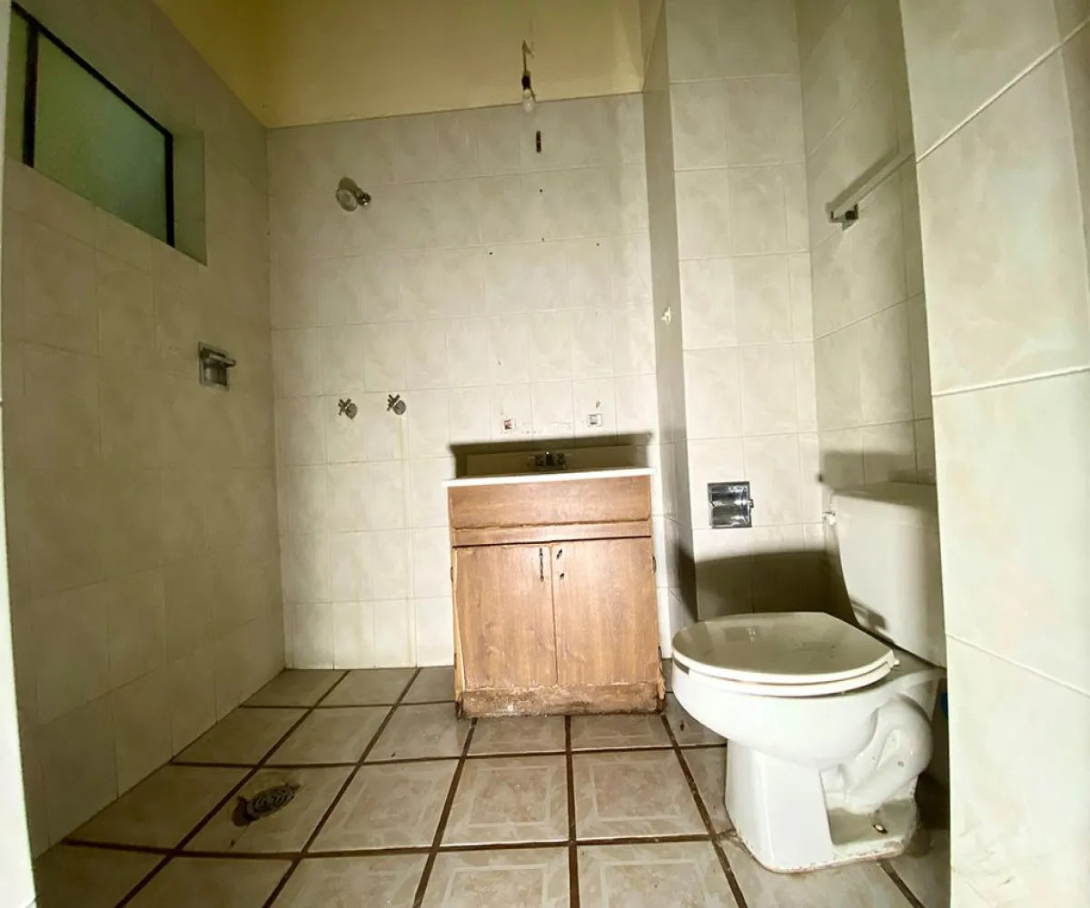 Oficina En Renta,Americana,Avenida Miguel Hidalgo y Costilla 1148, Guadalajara, Jalisco 44600,2 Baños,Avenida Miguel Hidalgo y Costilla,1,pve60pM