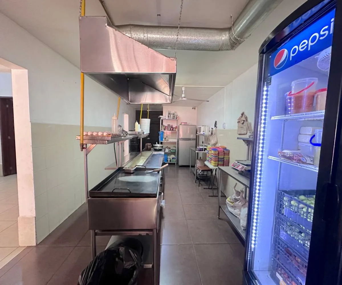 Local En Venta,Las Juntas,Calle Juan de la Barrera 5257, San Pedro Tlaquepaque, Jalisco 45595,4 Baños,Calle Juan de la Barrera,1,pqalAU2