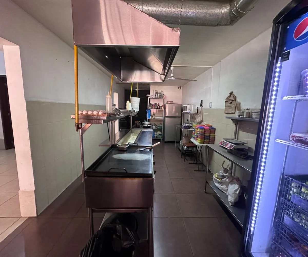 Local En Venta,Las Juntas,Calle Juan de la Barrera 5257, San Pedro Tlaquepaque, Jalisco 45595,4 Baños,Calle Juan de la Barrera,1,pqalAU2