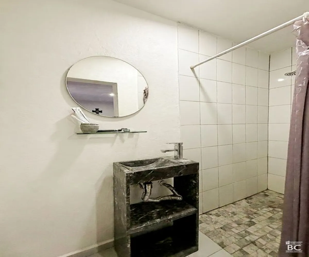 Casa En Venta,Jardines del Valle,Avenida del Valle 32, Zapopan, Jalisco 45138, 3 Habitaciones,1 Baño,Avenida del Valle,2,p96eGoK