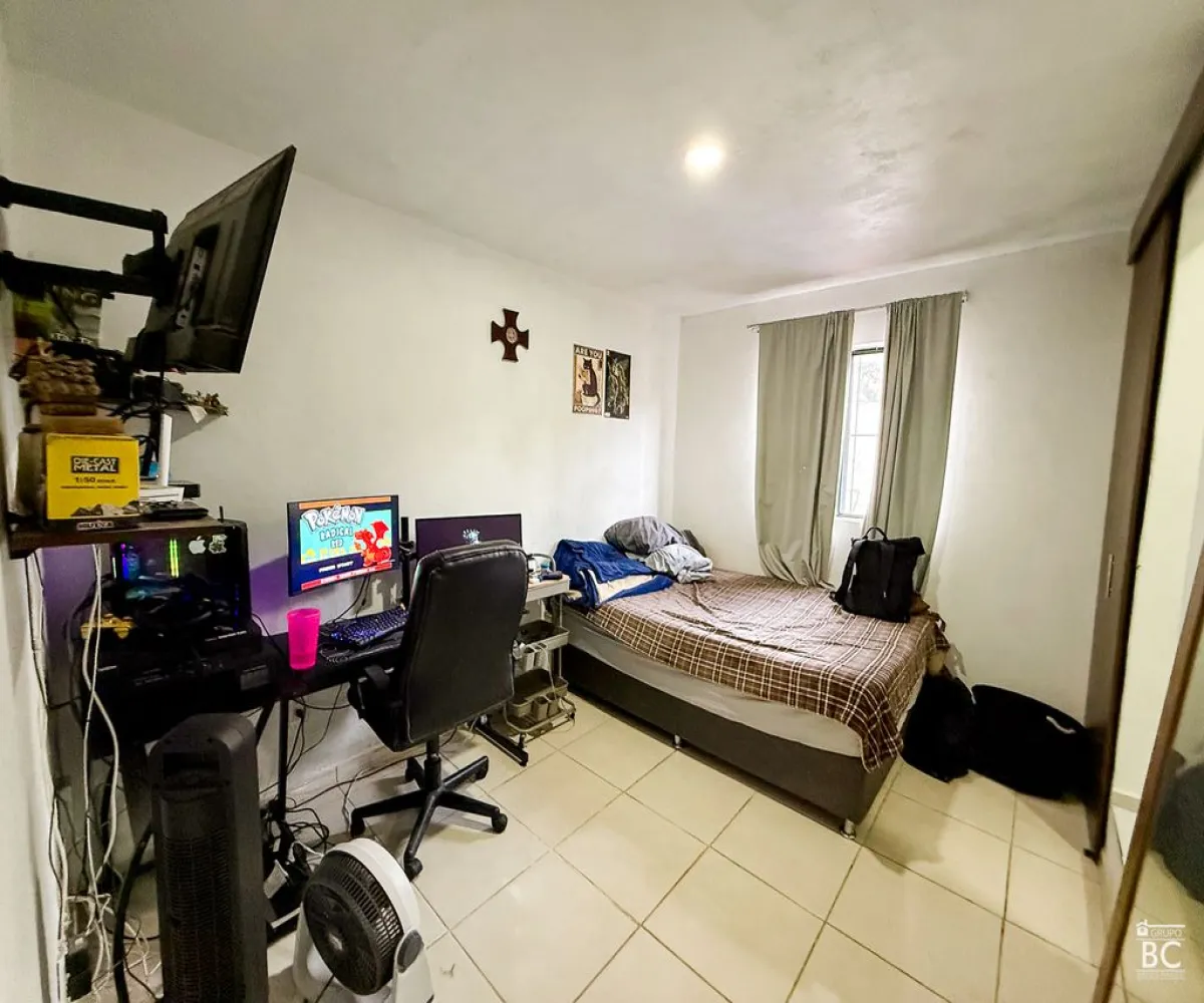 Casa En Venta,Jardines del Valle,Avenida del Valle 32, Zapopan, Jalisco 45138, 3 Habitaciones,1 Baño,Avenida del Valle,2,p96eGoK