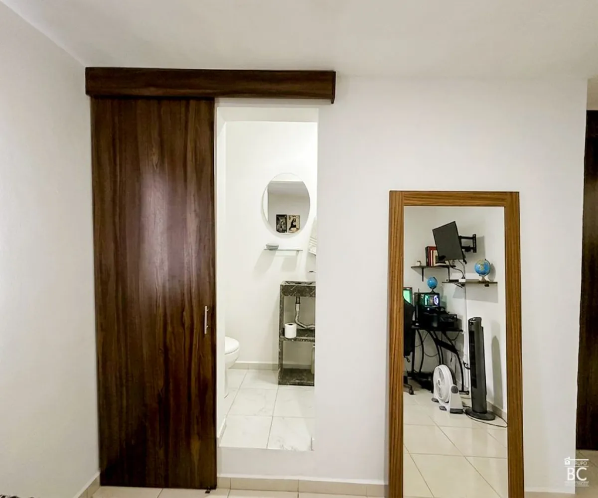 Casa En Venta,Jardines del Valle,Avenida del Valle 32, Zapopan, Jalisco 45138, 3 Habitaciones,1 Baño,Avenida del Valle,2,p96eGoK