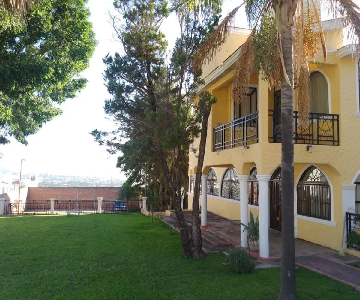 Casa En Renta,Cortijo San Agustin,Los Toronjos 440, Tlajomulco de Zúñiga, Jalisco 45645, 4 Habitaciones,4 Baños,Los Toronjos,1,pvjGQWD